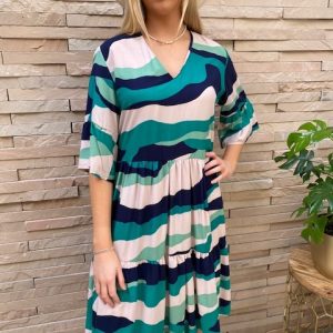 Ruffle Dress Wavy close up Ruffle Dress Wavy close up